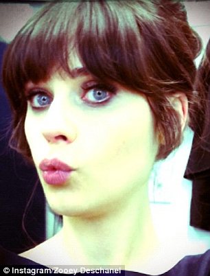 Adorable Zooey Deschanel posted two photos on her Twitter Instagram